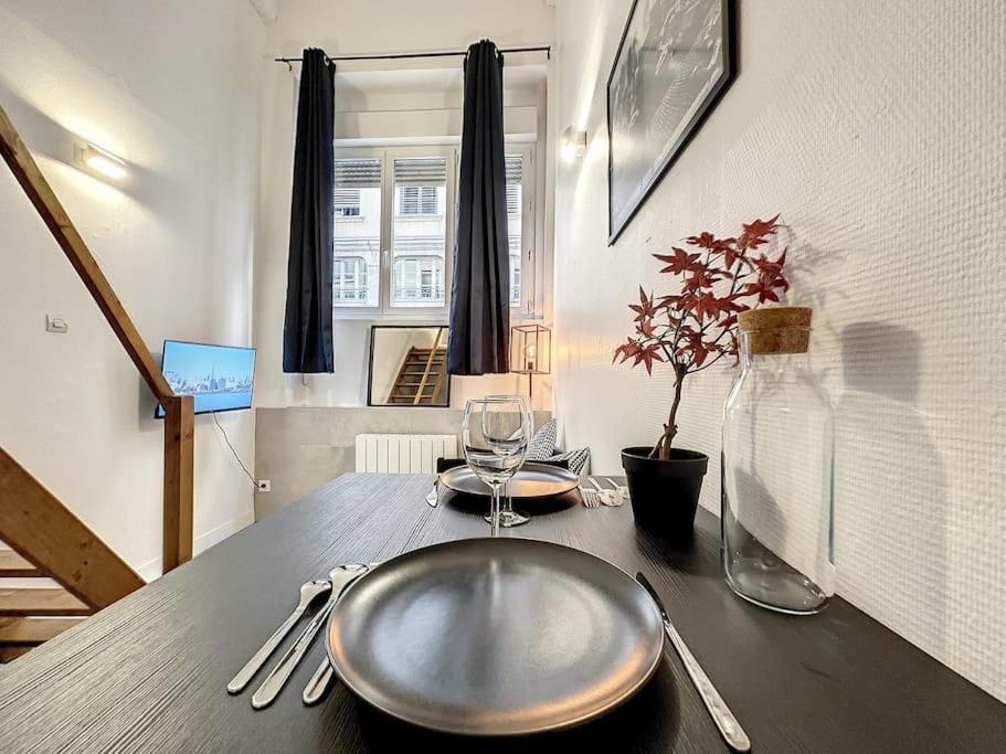 Cosy Appt Coeur De Lyon 1 Imbert Apartment Exterior foto